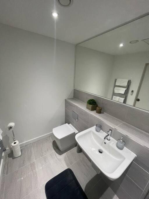 Stylish Flat In Old Trafford Apartment Manchester Exterior photo